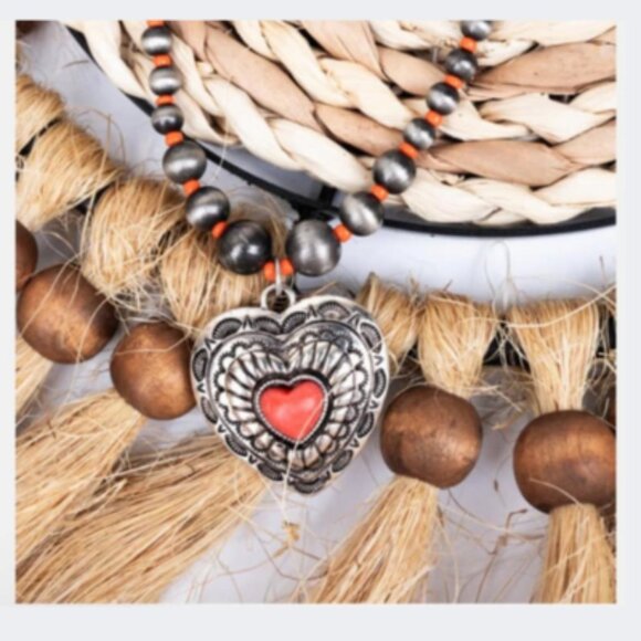 New Heart Pendant Necklace with Beaded Chain - Picture 3 of 3